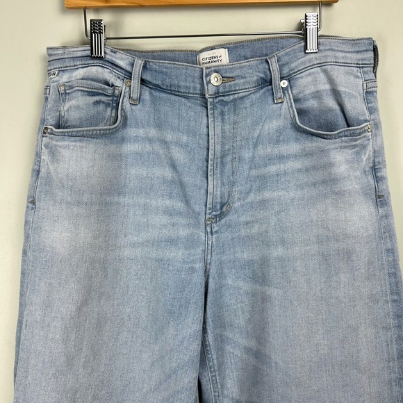 Citizens of Humanity Lyra Wide Leg High Rise Light Wash Raw Hem Jeans 31 Cropped - Picture 2 of 10
